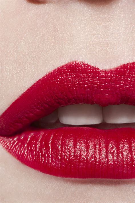 Chanel Captivante Rouge Allure Luminous Intense Lip Colour